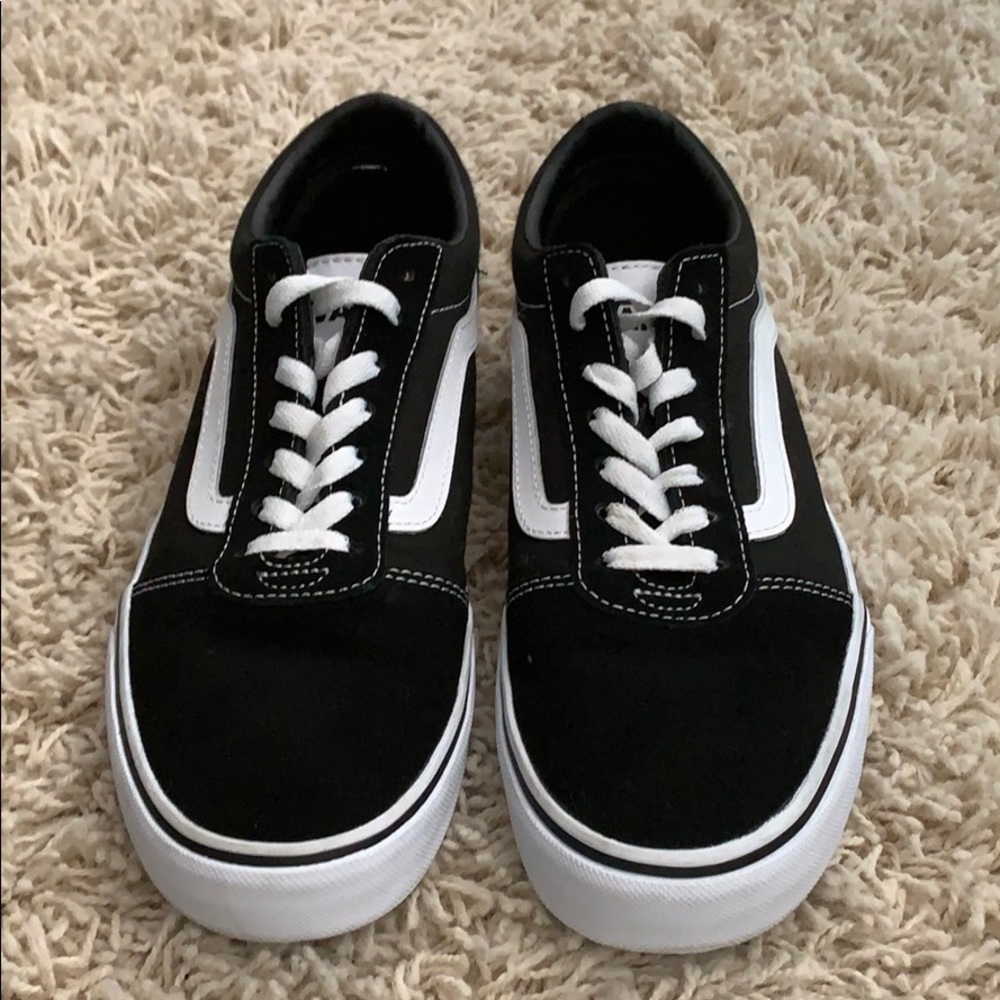 Men’s Old Skool Vans size 8.0 - Worn once